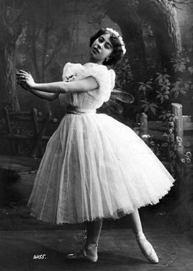 Bronislava Nižinska u baletu Chopiniana, Maryinsky Teatar, 1908. 