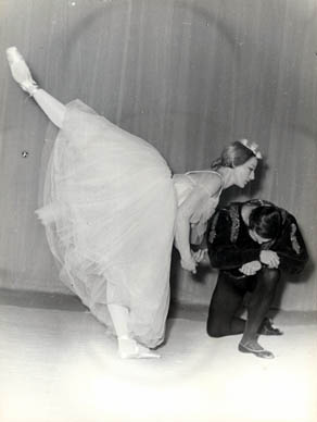 Gorjana Raunig (GIselle) i Damir Novak (Grof Albrecht) - HNK Split, Adolphe Adam, Giselle, 1975., foto: HNK Split