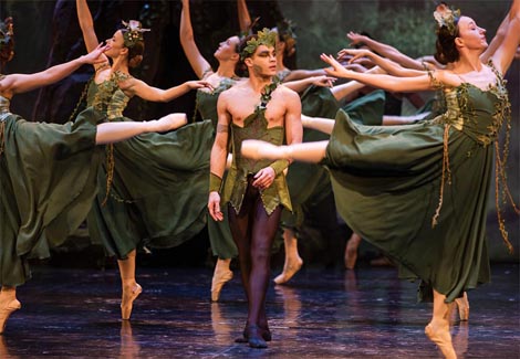 Hrvatsko narodno kazalište u Osijeku: Bela pl. Adamović, Jela, kor. i red. Vuk Ognjenović, foto: facebook