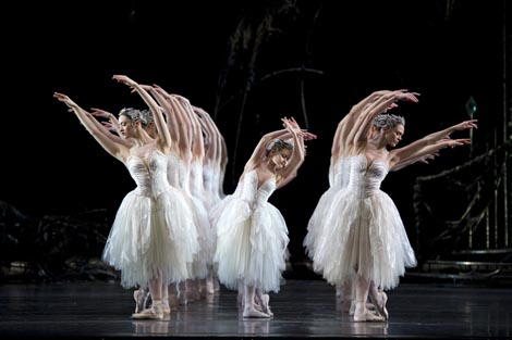 The Royal Ballet, London, Petar Iljič Čajkovski, Labuđe jezero (Swan Lake), kor. Anthony Dowell, foto: © Bill Cooper / ROH 2011