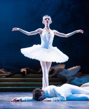 Hrvatsko narodno kazalište u Zagrebu: Petar Iljič Čajkovski, Labuđe jezero, kor. i red. Vladimir Malahov