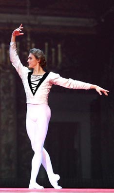 Akademski državni teatar Boljšoj, Moskva, Petar Iljič Čajkovski, Labuđe jezero, kor. Juri Grigorovič