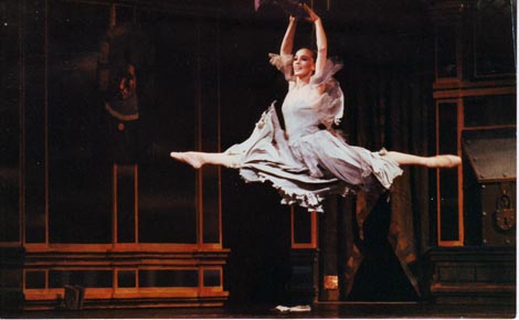 Lidija Mila Milovac: Pepeljuga, kor. Ivica Sertić, Hrvatsko narodno kazalište u Zagrebu