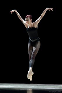 Natalia Horsnell; 28. Muzički biennale Zagreb i Hrvatsko narodno kazalište u Zagrebu: Kraljevi bogova (Tomislav Oliver, Kompleksna poezija), kor. Pascal Touzeau, foto: © Mirko Cvjetko