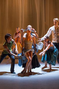 Dubrovačke ljetne igre, Festivala Ljubljana, Slovensko narodno gledališče Maribor, Opasne veze, red. i kor. Valentina Turcu, Leo Mujić, foto: www.dubrovnik-festival.hr