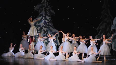 Hrvatsko narodno kazalište u Osijeku: Petar Iljič Čajkovski, Orašar, kor. i red. Dinko Bogdanić, dir. Filip PAvišić