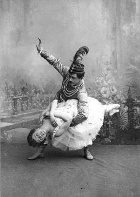 Olga Preobraženska (Vila šećera) i Nikolaj Legat (Princ Cocqueluche); Marijinsko kazalište, predstava Orašar, red. Lev Ivanovich Ivanov, 1892., Državni muzej Sankt Peterburga za kazalište i glazbu