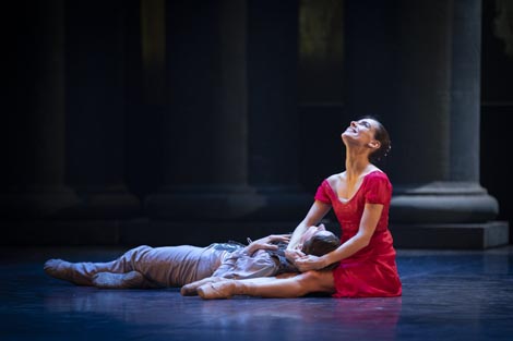 Balet SNG Maribor, Sergej Prokofjev, Romeo i Julija, kor. i red. Valentina Turcu, foto: Marta Tiberiu, sng-mb.si