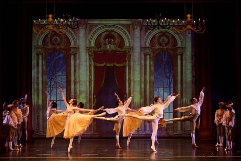 Hrvatsko narodno kazalište u Osijeku i Hrvatsko narodno kazalište Split: Davor Bobić / Hans Christian Andersen, Snježna kraljica, kor. i red. Svebor Sečak, foto Kristijan Cimer