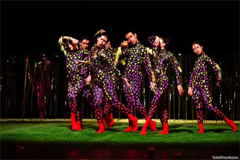 Hrvatsko narodno kazalište u Zagrebu: Igor Stravinski – Maša Kolar ⁄ Edward Clug, Žar-ptica, kor. Maša Kolar, foto: Novković